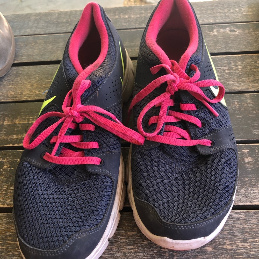 Nike running shoes gently used